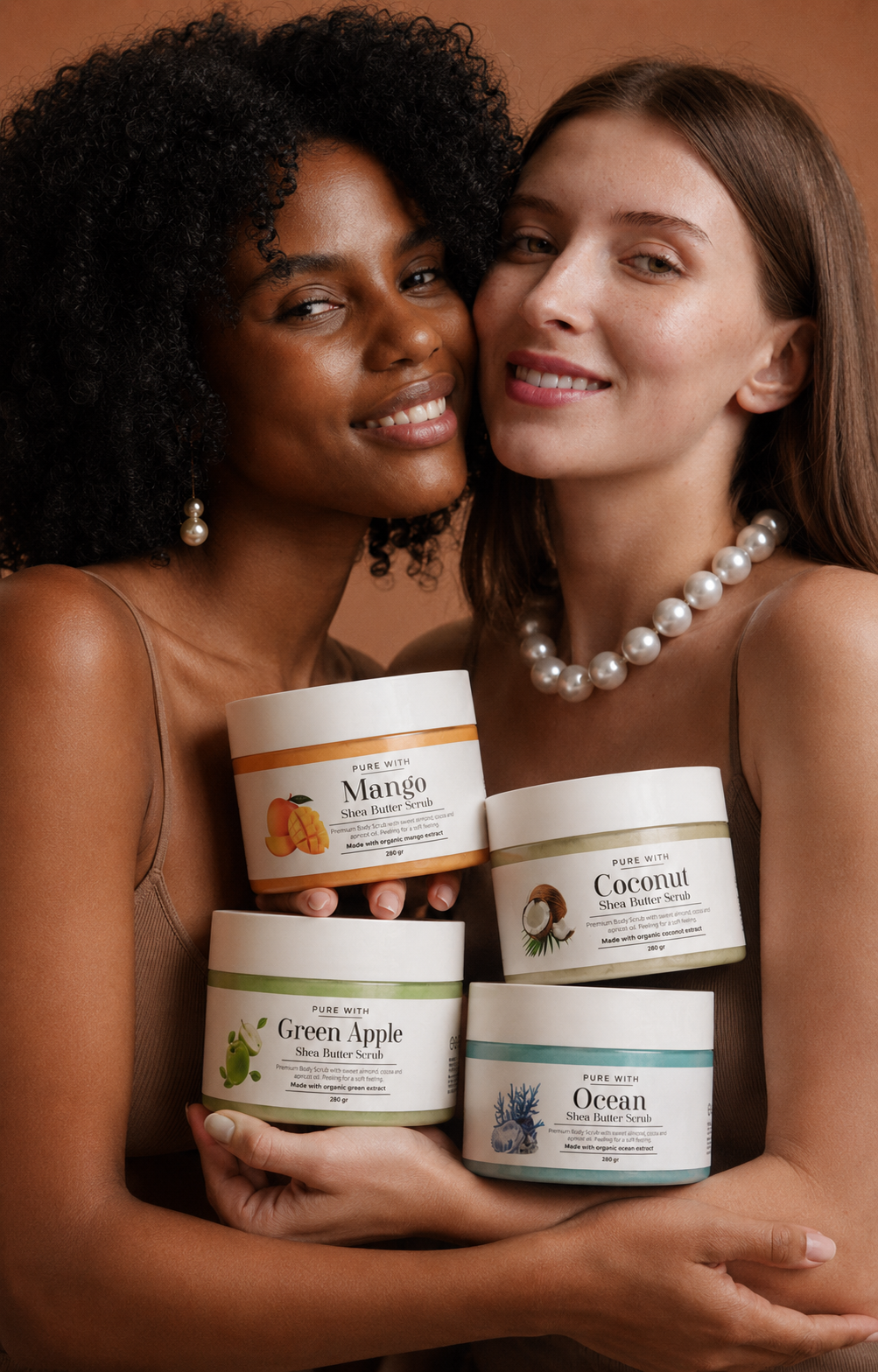 Două modele cu gama Pure With Body Scrub